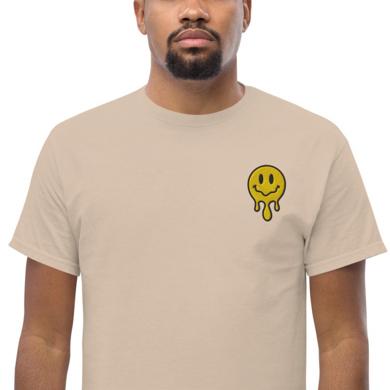 T-shirt "Adieu Barraca – Che Cagnard" (brodé & imprimé) T-shirt "Adieu Barraca – Che Cagnard" (brodé & imprimé)